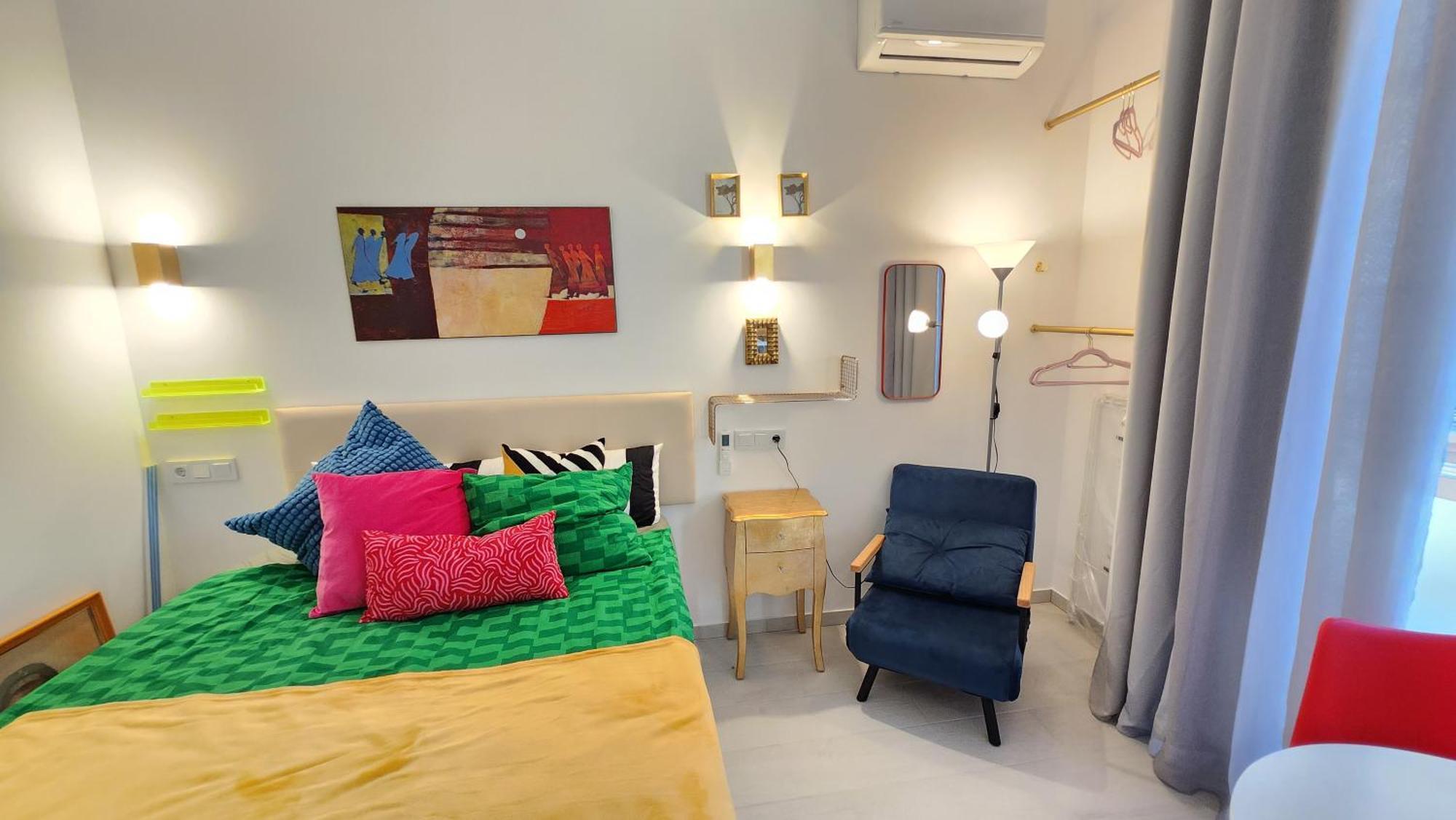 Arthouse Huelin 200 M From