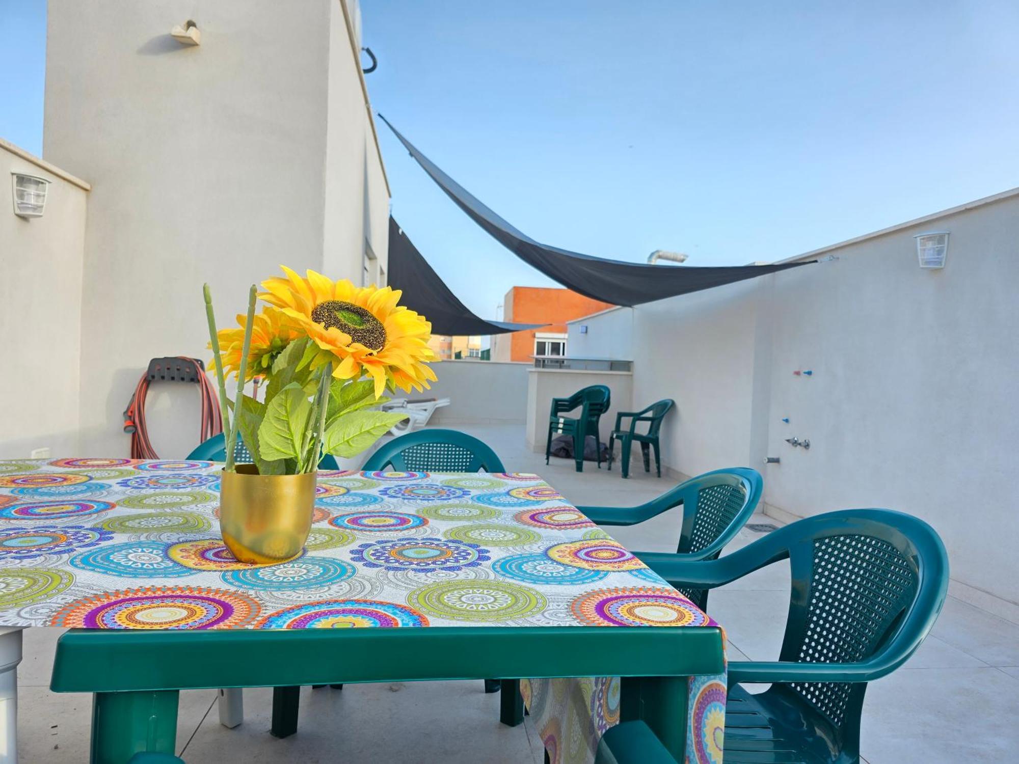 Arthouse Huelin 200 M From